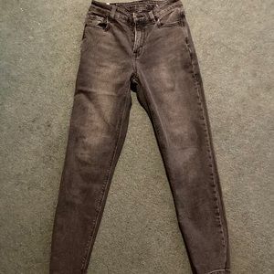 Like new American eagle mom grey wash jeans